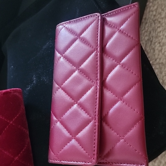 Chanel velvet bag - Picture 3 of 10